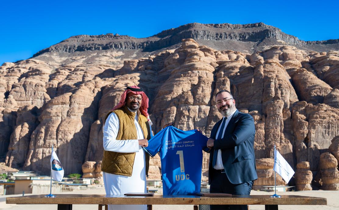 تعاون إستراتيجي يجمع نادي العلا الرياضي وشركة العلا للتطوير